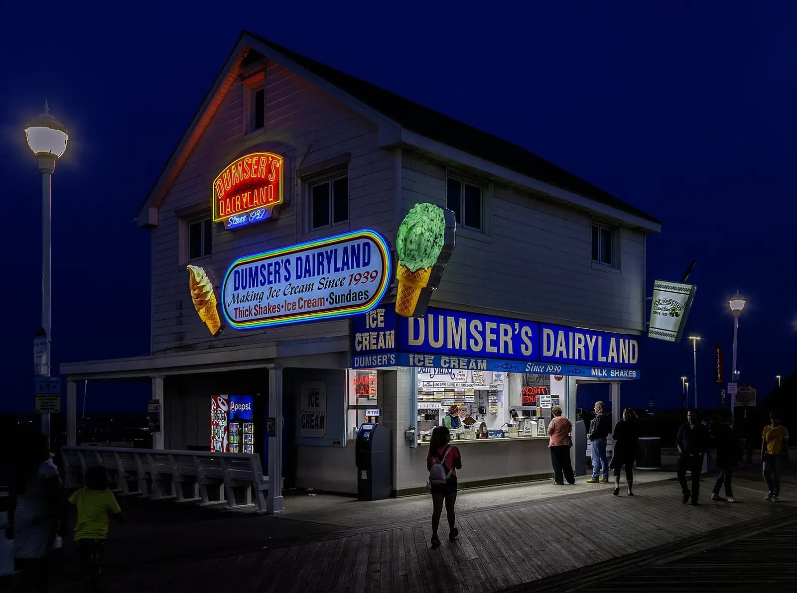 Dumser's Dairyland at Night